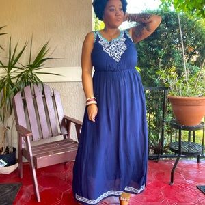 OSO Casuals Embroidered Maxi Dress (Large)